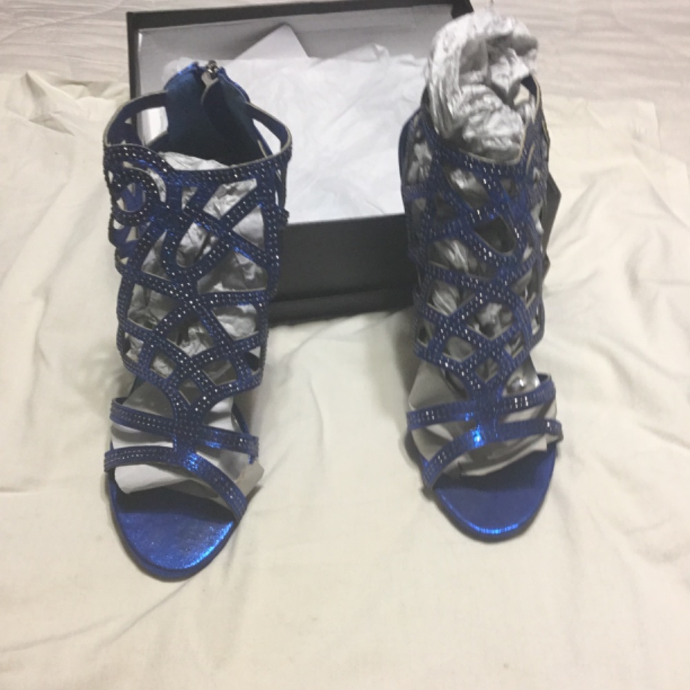 Shoes - Picture 8 of 8
